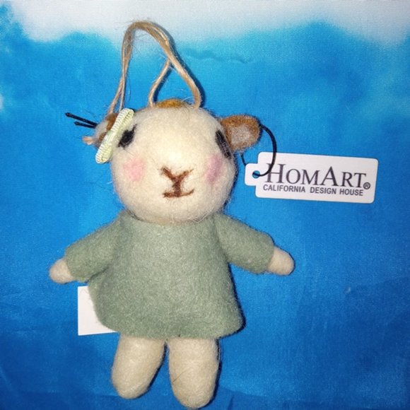 HomArt Felt Little Lady Lamb Ornament 4” Folkart Christmas Traditions - NEW - Picture 1 of 2